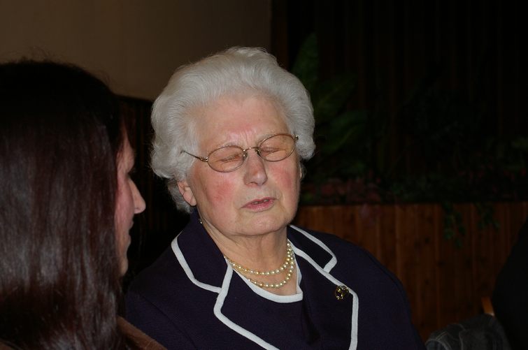 Mina 80.Geburtstag 001.JPG